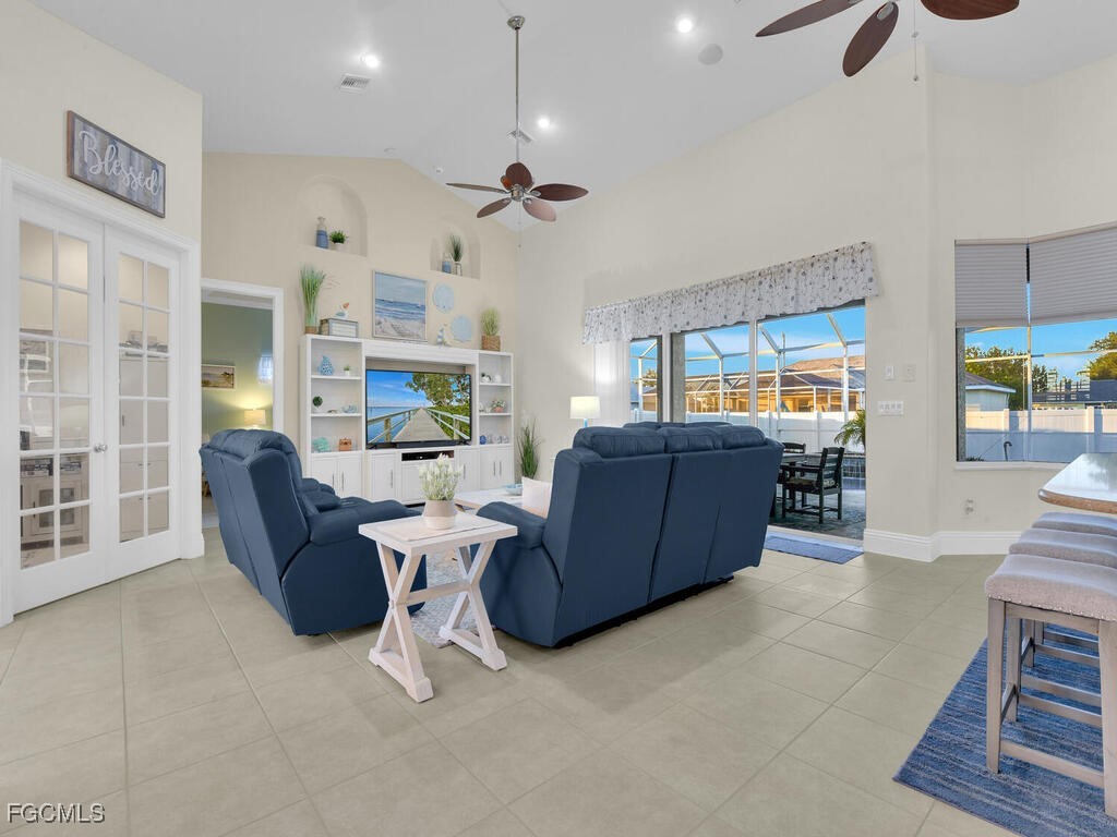 3 Bed Pool Home for Sale in Cape Coral, photo 7