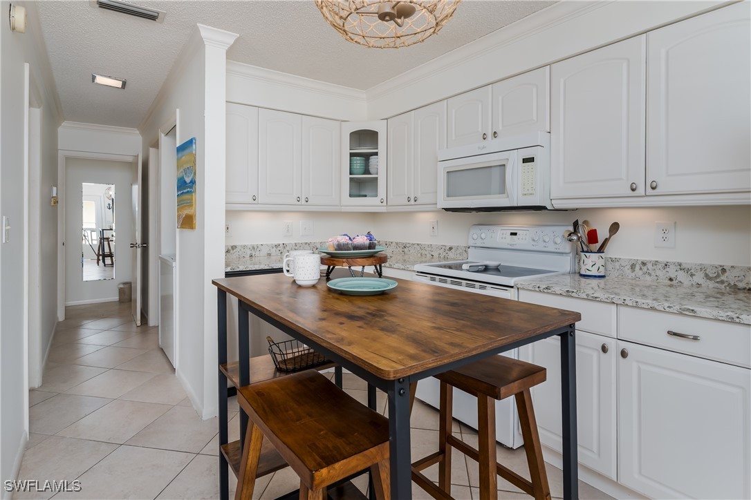 2 Bed Waterfront Home for Sale in Marco Island, photo 7