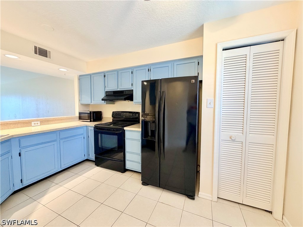 2 Bed Waterfront Home for Sale in Victoria Lakes, photo 7