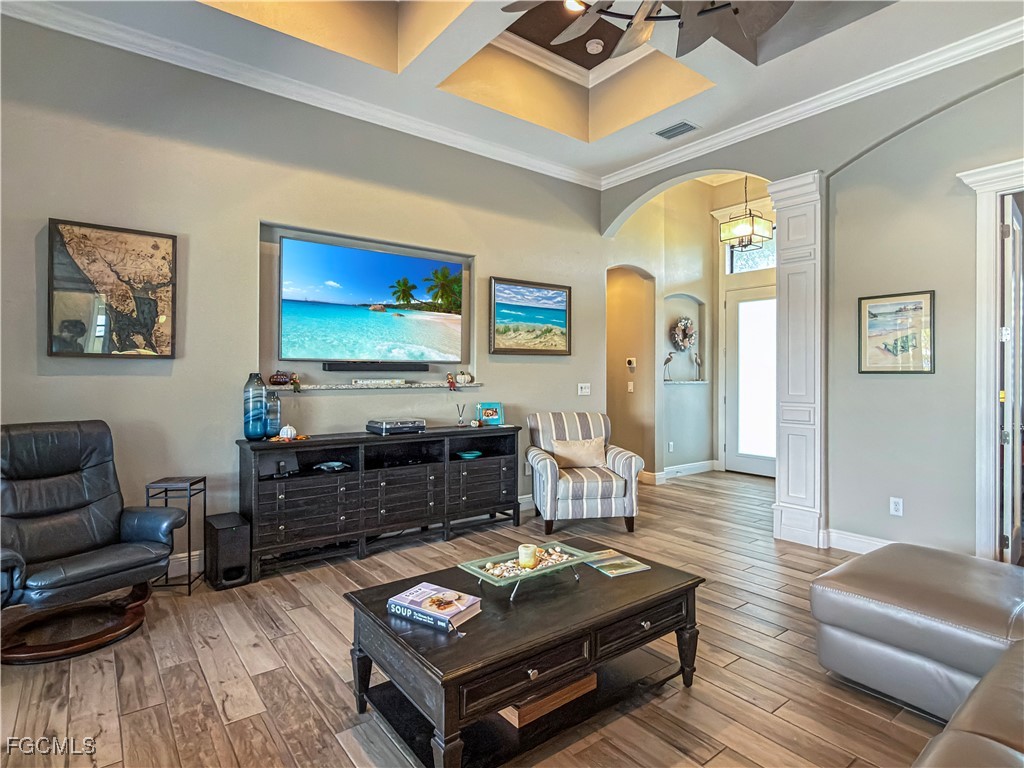 3 Bed Pool Home for Sale in Broadmoor, photo 7