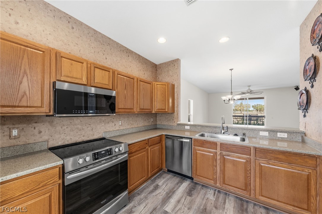 3 Bed SingleFamilyResidence for Sale in Cape Coral, photo 7
