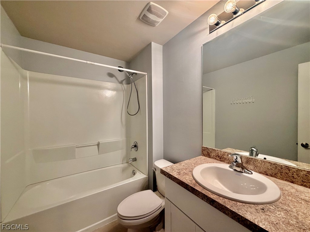 4 Bed SingleFamilyResidence for Sale in Labelle, photo 7