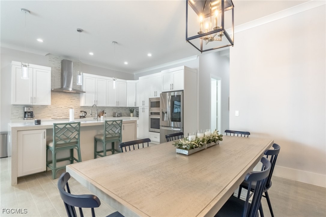 5 Bed Pool Home for Sale in Naples Park, photo 7