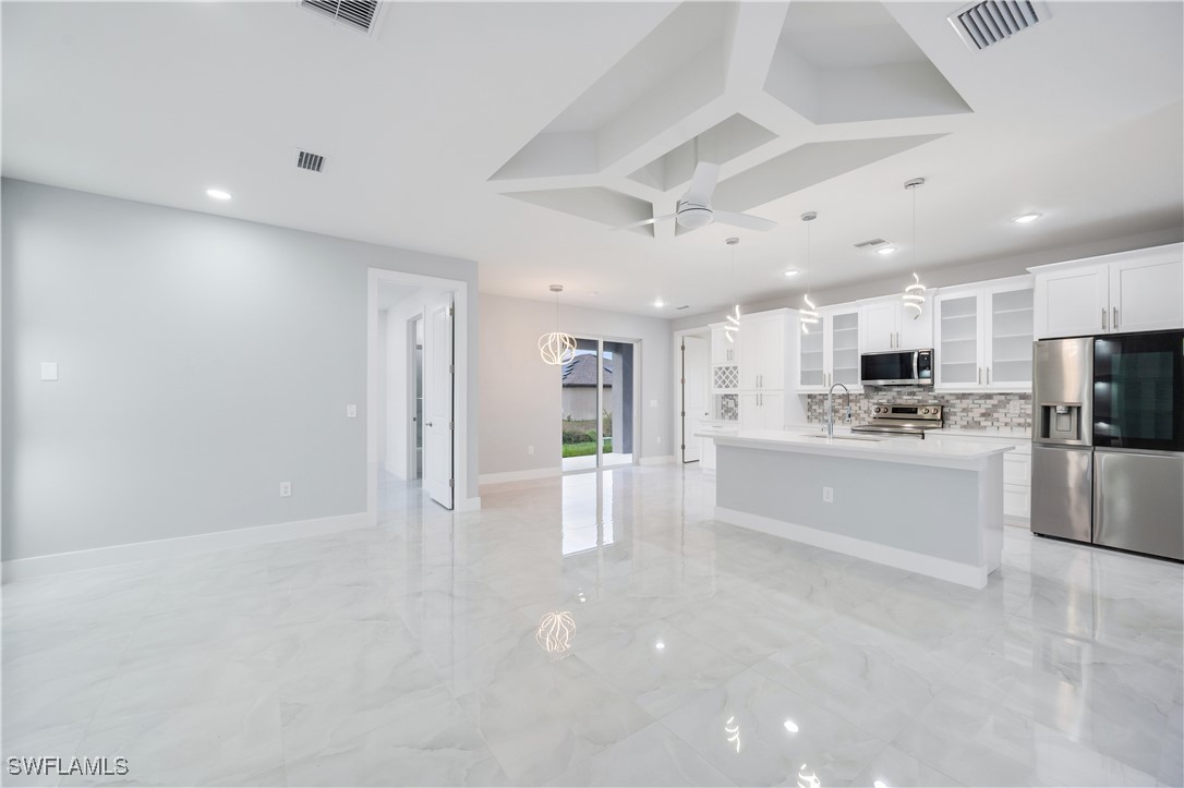 3 Bed SingleFamilyResidence for Sale in Lehigh Acres, photo 7