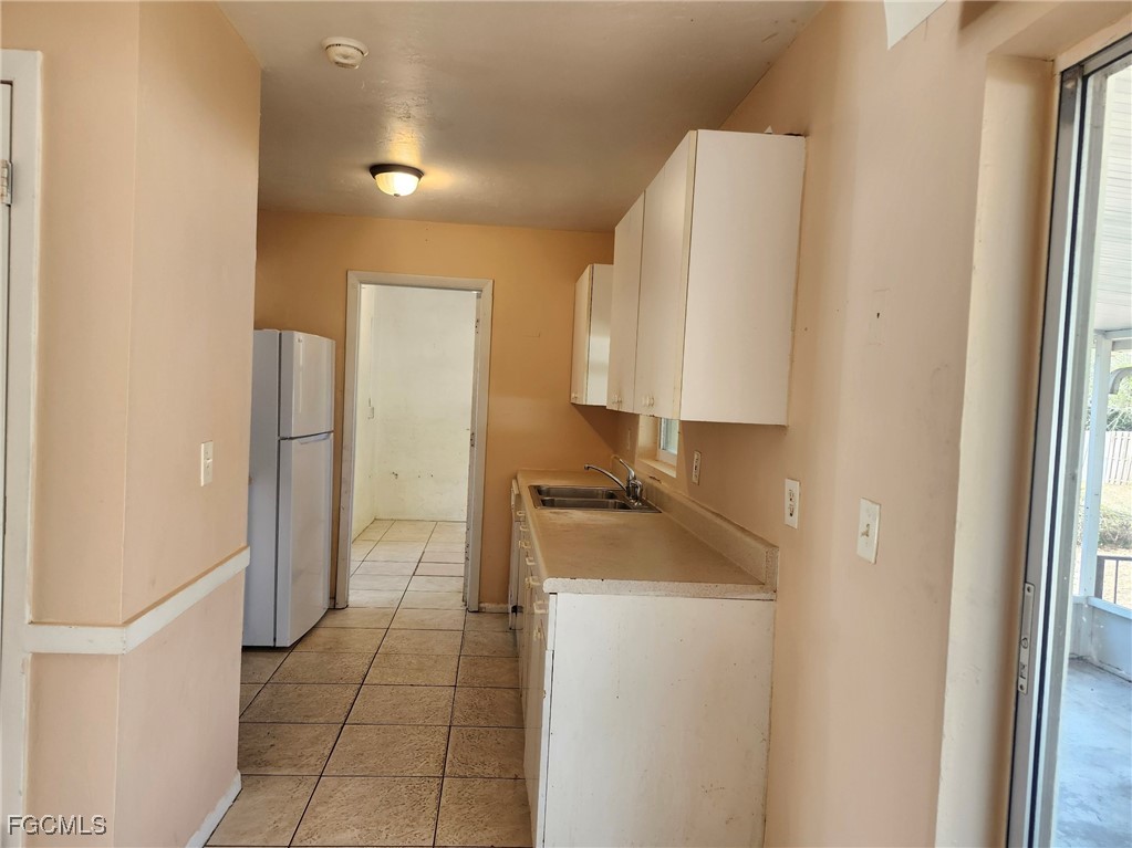3 Bed SingleFamilyResidence for Sale in Fort Myers, photo 7