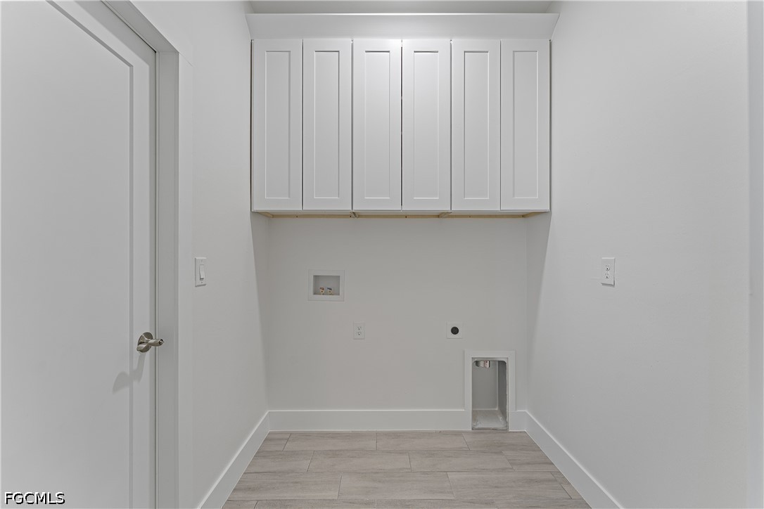 3 Bed SingleFamilyResidence for Sale in Lehigh Acres, photo 7