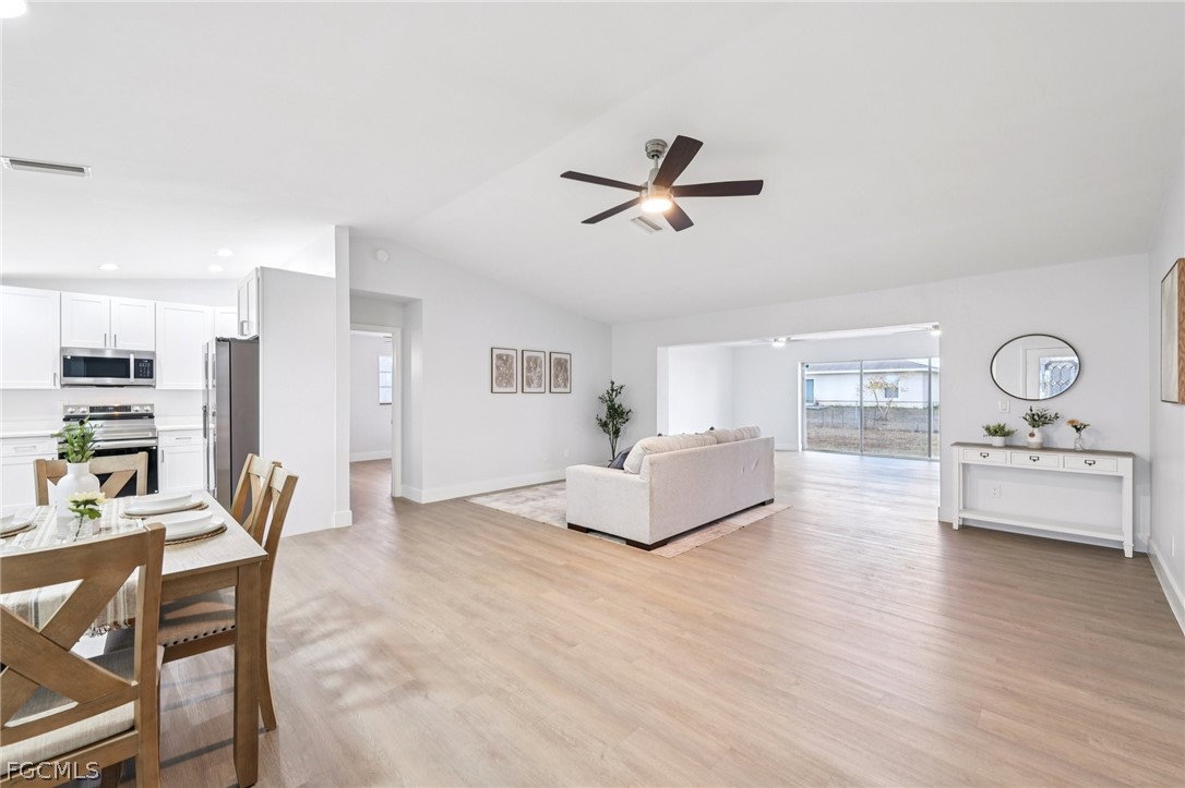 5 Bed SingleFamilyResidence for Sale in Cape Coral, photo 7