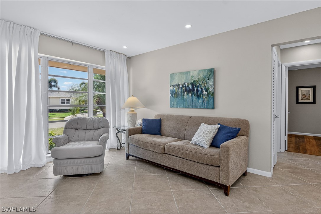 3 Bed Pool Home for Sale in Marco Island, photo 7