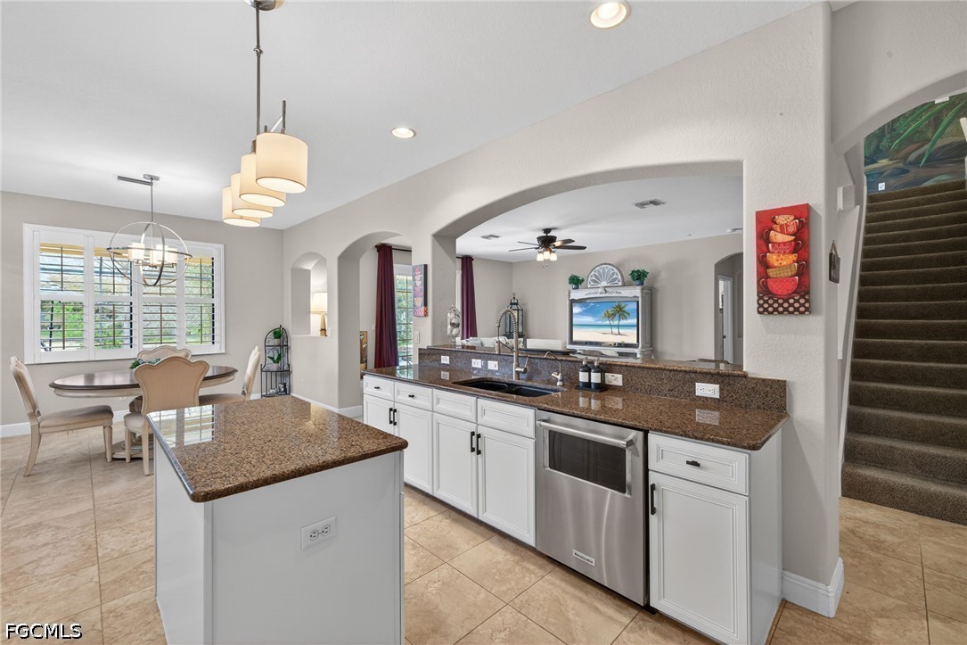 5 Bed Pool Home for Sale in Daniels Preserve, photo 7