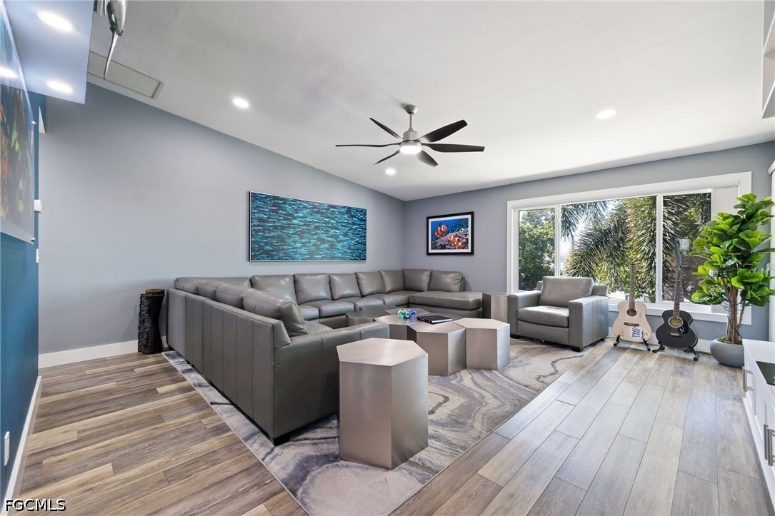 2 Bed Waterfront Home for Sale in Cape Coral, photo 7