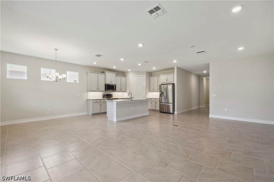 4 Bed Waterfront Home for Sale in Coral Bay, photo 7