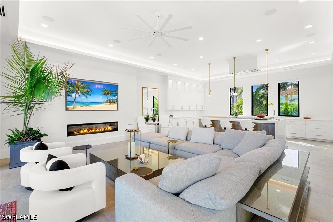 5 Bed Pool Home for Sale in Marco Island, photo 7