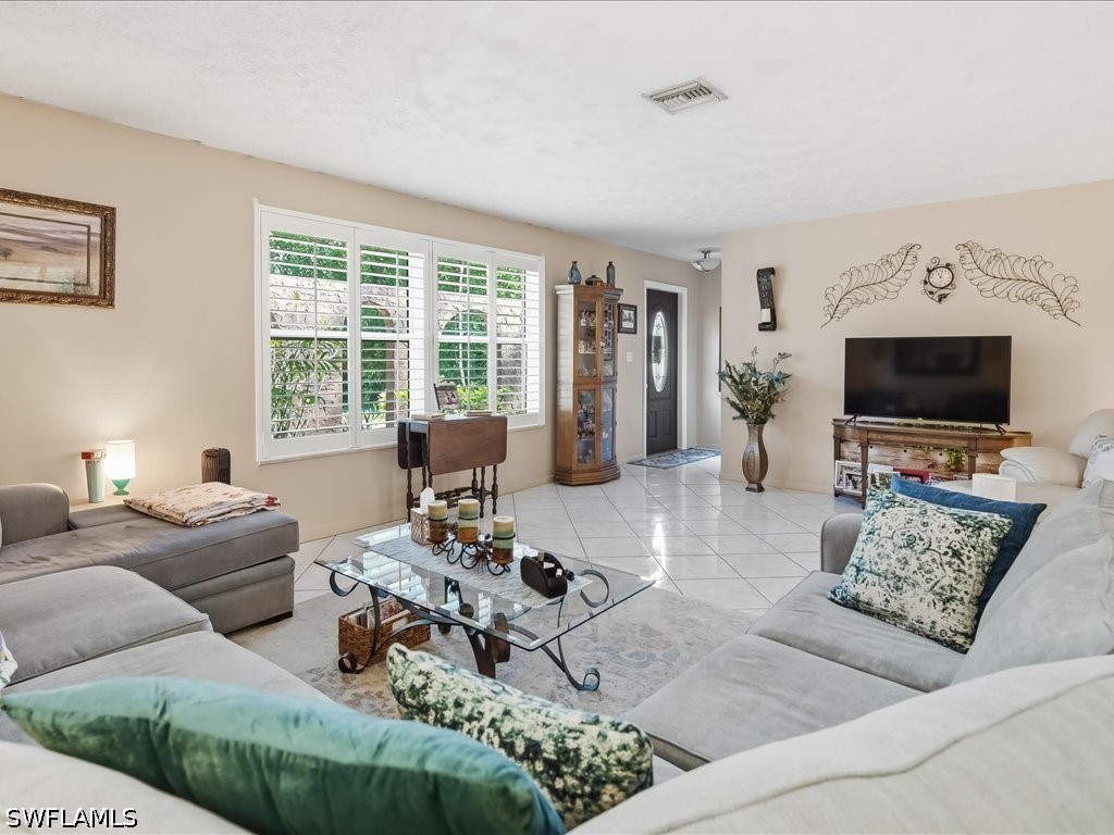 3 Bed Pool Home for Sale in Naples, photo 7