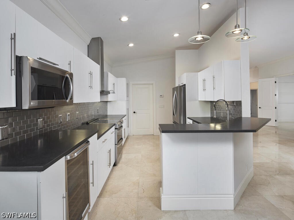 2 Bed Pool Home for Sale in Ventura, photo 7