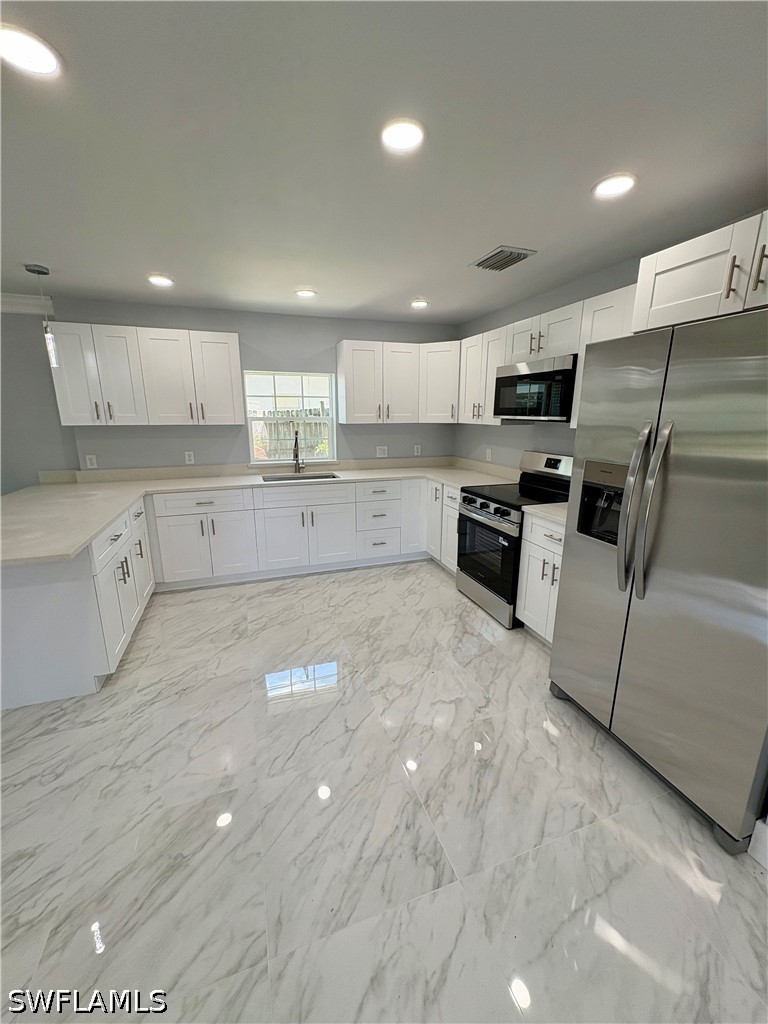 4 Bed SingleFamilyResidence for Sale in Naples, photo 7