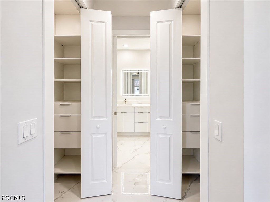 3 Bed SingleFamilyResidence for Sale in Lehigh Acres, photo 7
