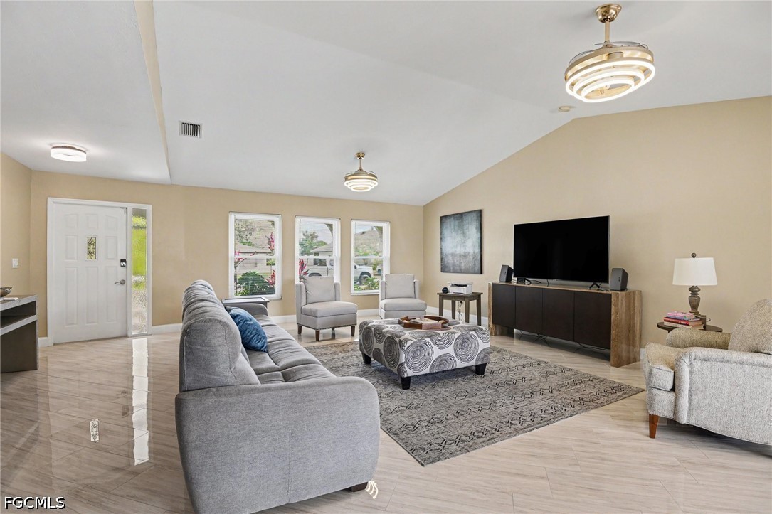 3 Bed Pool Home for Sale in Cape Coral, photo 7