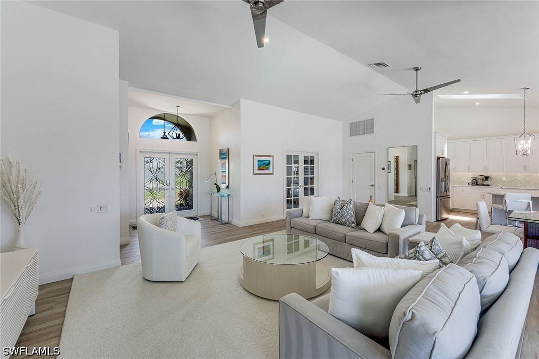 3 Bed Pool Home for Sale in Vanderbilt Lakes, photo 7