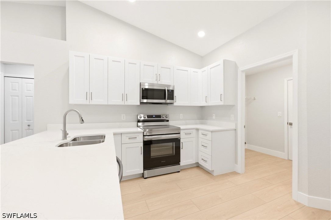 3 Bed SingleFamilyResidence for Sale in Naples, photo 7