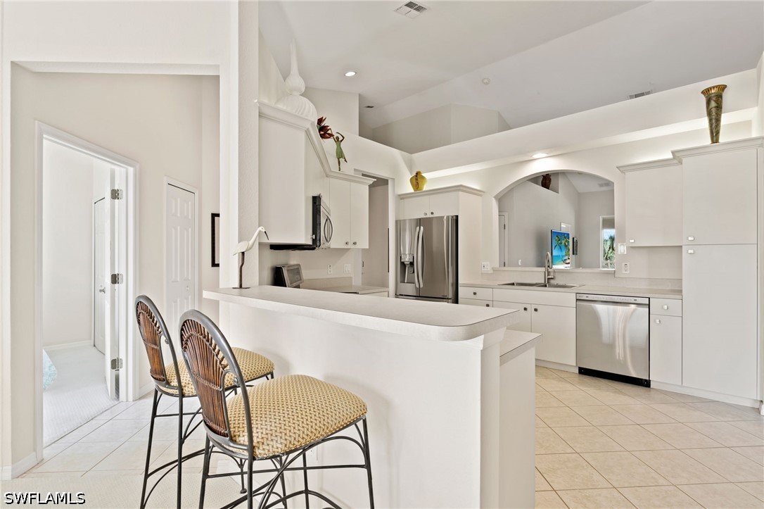 2 Bed Condominium for Sale in Sabal Palm, photo 7