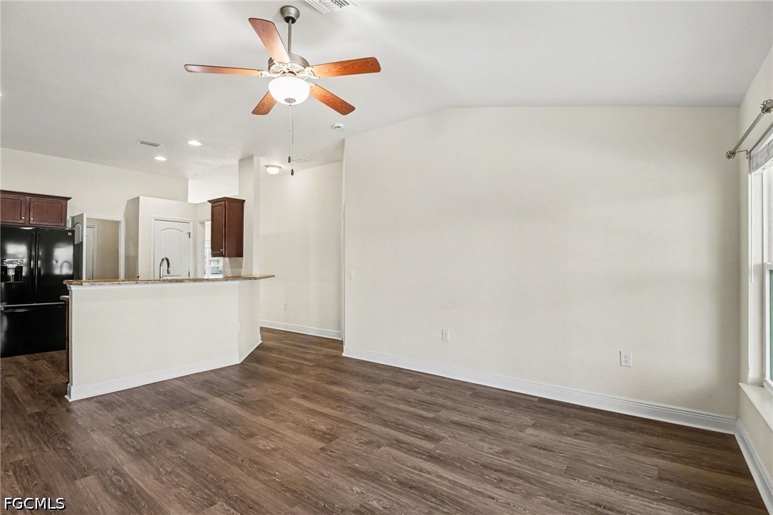 3 Bed SingleFamilyResidence for Sale in Cape Coral, photo 7