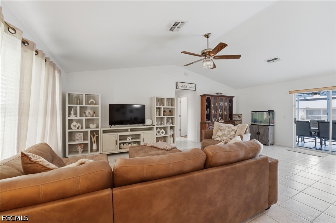 3 Bed Pool Home for Sale in Cape Coral, photo 7