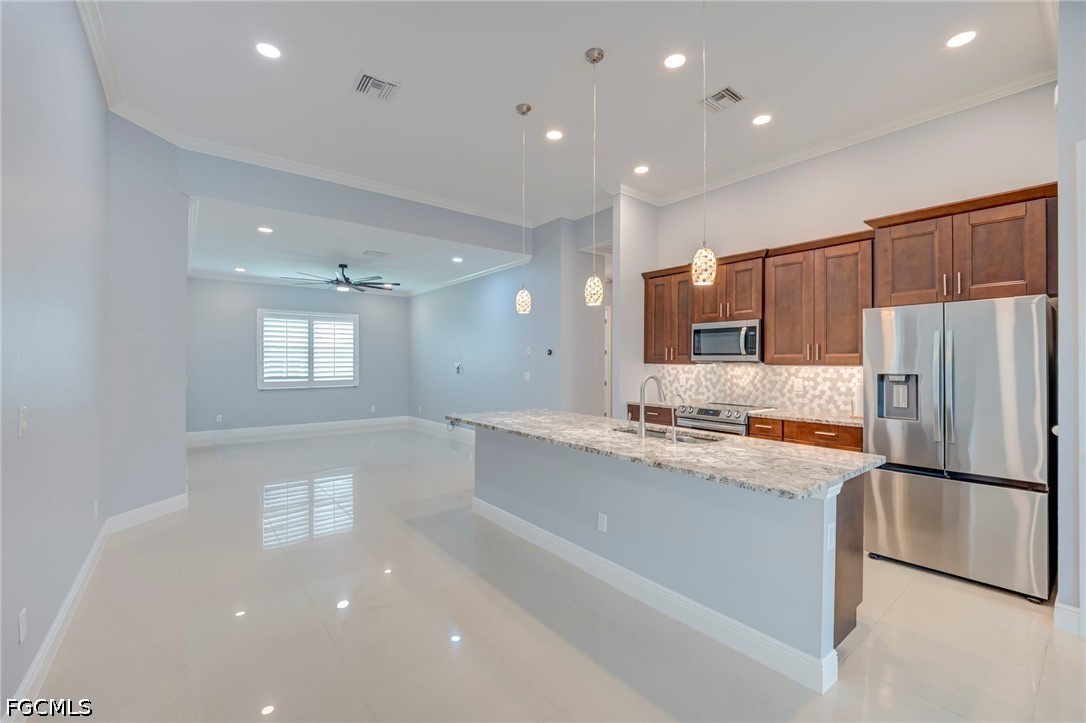 4 Bed SingleFamilyResidence for Sale in Lehigh Acres, photo 7