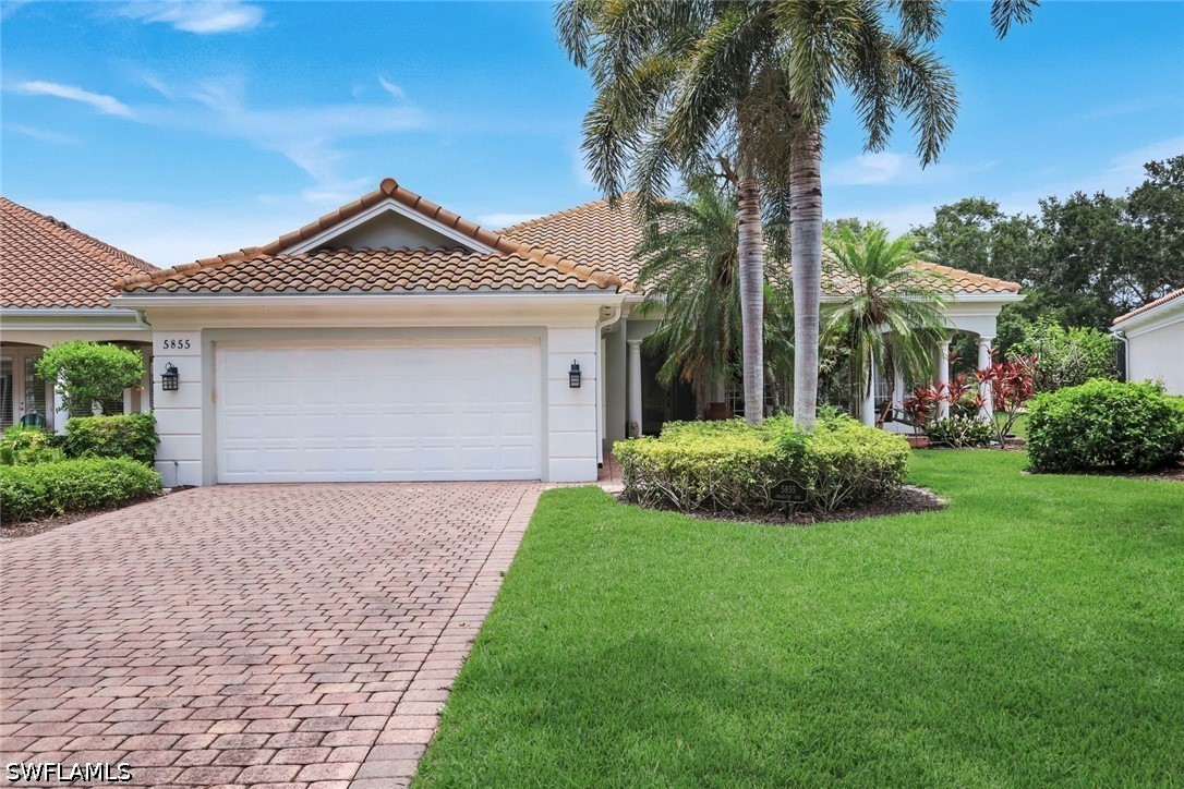 4 Bed Pool Home for Sale in Island Walk, photo 7
