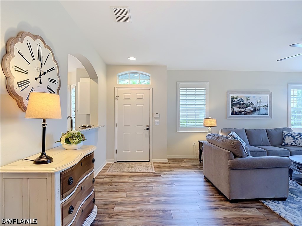 2 Bed Condominium for Sale in Sabal Palm, photo 7