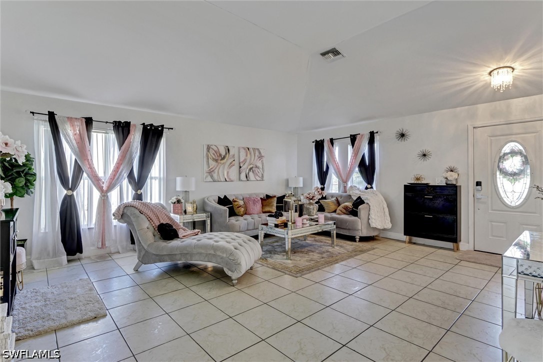 4 Bed SingleFamilyResidence for Sale in Town Lakes, photo 7