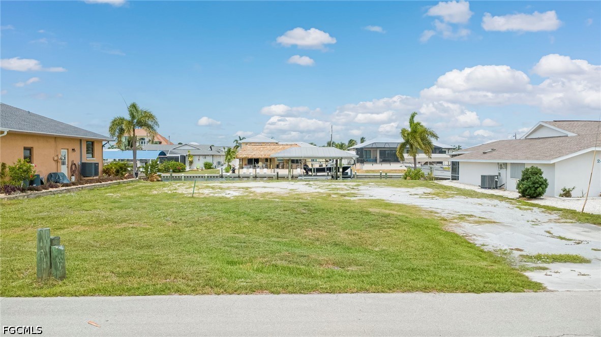 Waterfront Home for Sale in St James City, photo 7