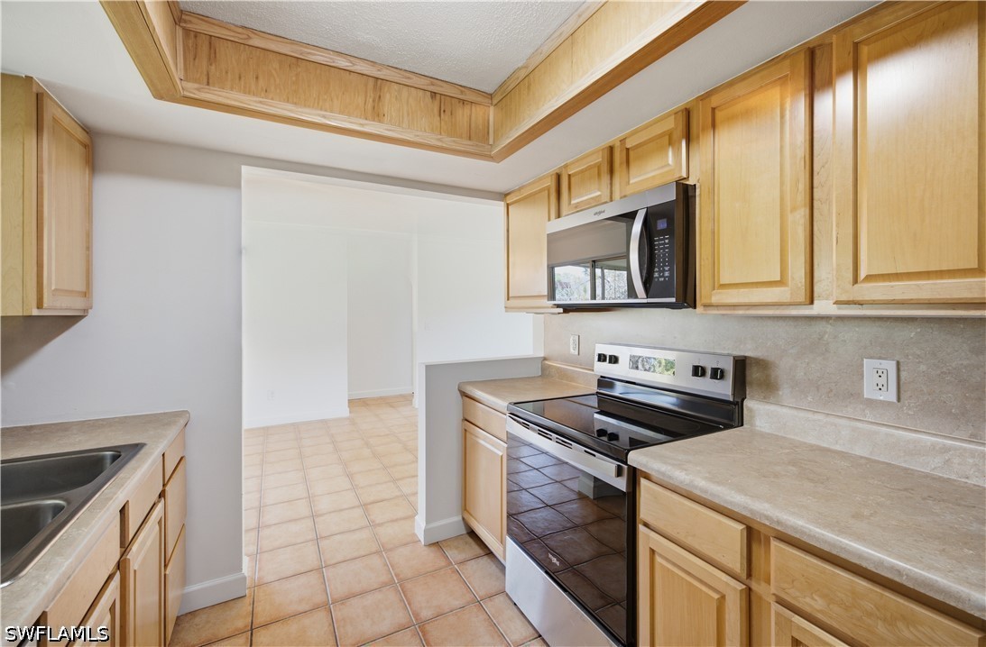 2 Bed SingleFamilyResidence for Sale in San Carlos Park, photo 7