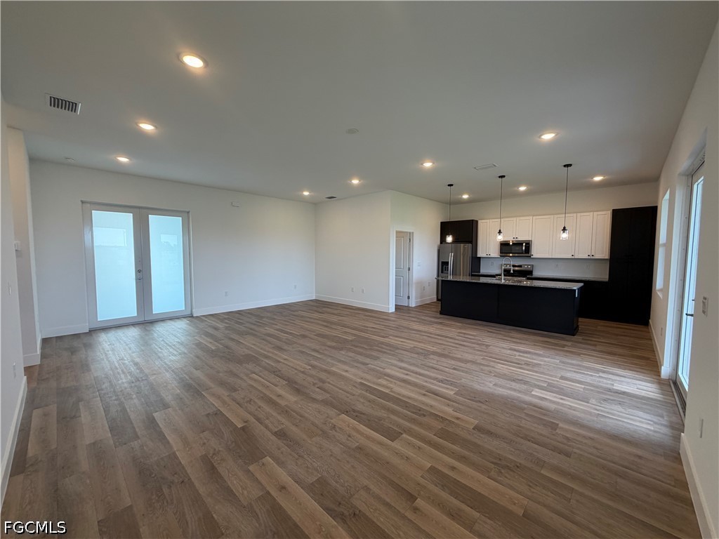 4 Bed SingleFamilyResidence for Sale in Cape Coral, photo 7
