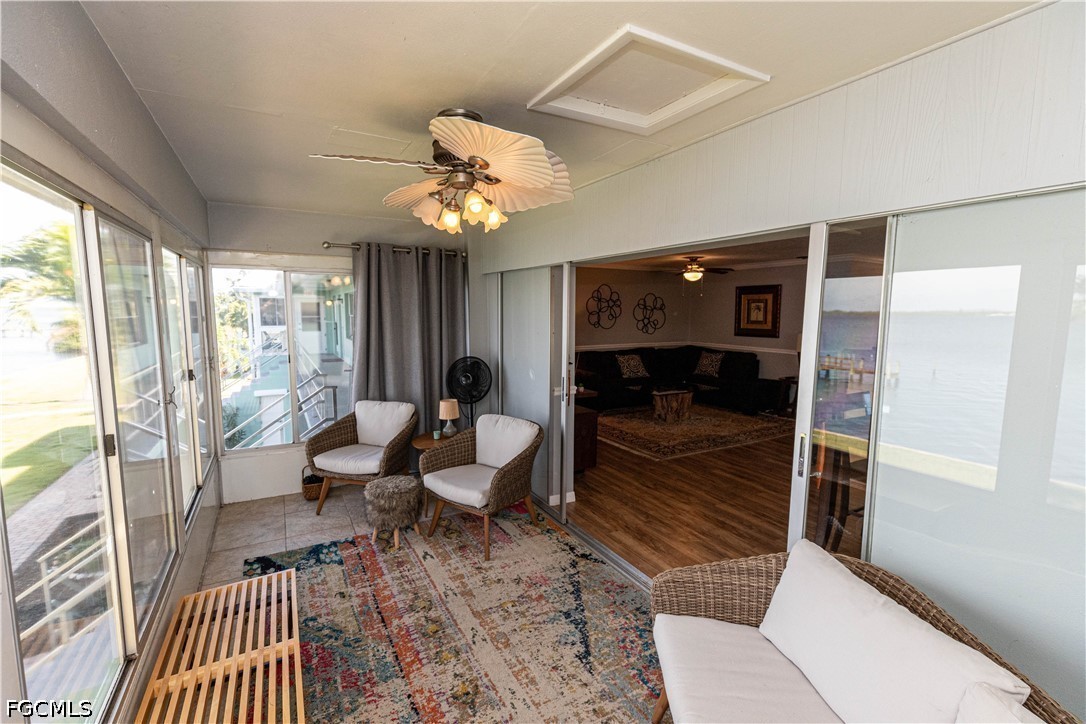 2 Bed Waterfront Home for Sale in Fort Myers, photo 7