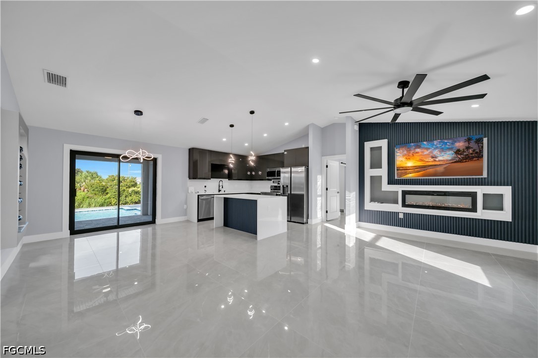 3 Bed Pool Home for Sale in Cape Coral, photo 7