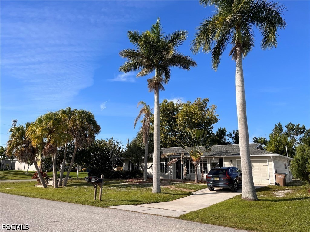 3 Bed SingleFamilyResidence for Sale in Cape Coral, photo 7