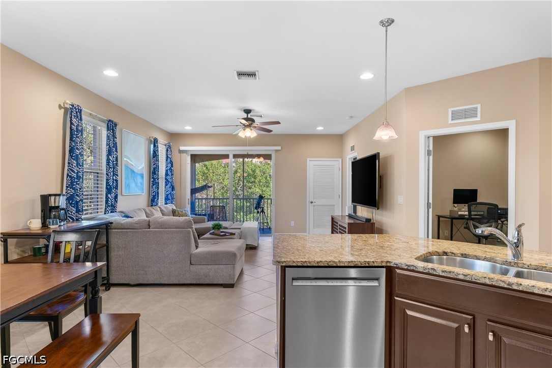 3 Bed Condominium for Sale in Fort Myers, photo 7