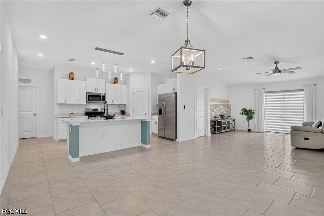 4 Bed SingleFamilyResidence for Sale in Crane Landing, photo 7