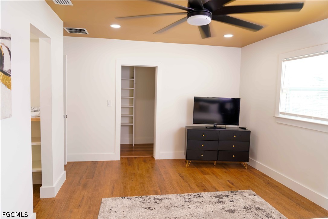 3 Bed Pool Home for Sale in Cape Coral, photo 7