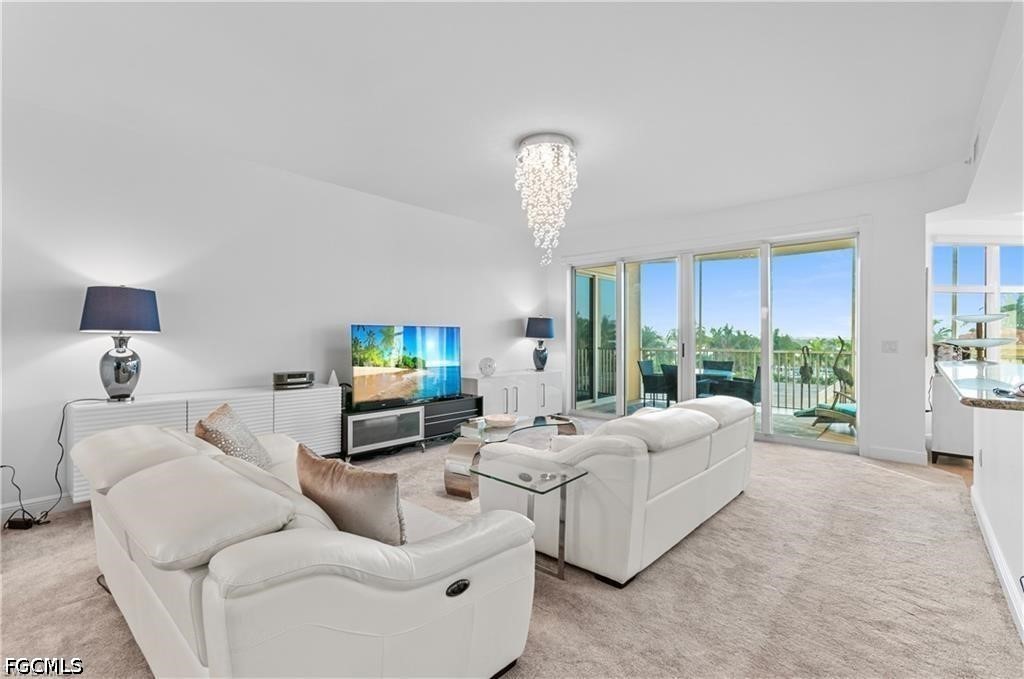 3 Bed Waterfront Home for Sale in Cape Coral, photo 7