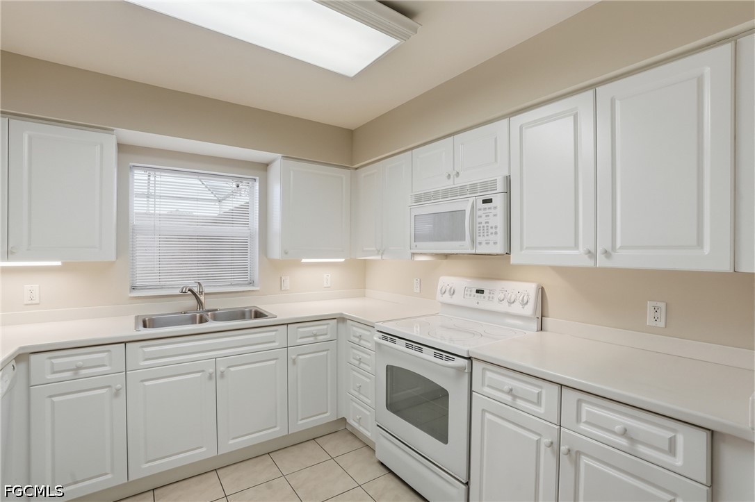 3 Bed Attached for Sale in Naples, photo 7