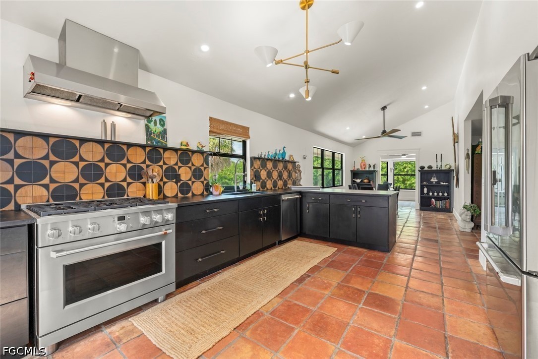 3 Bed Pool Home for Sale in Dinkins Bayou, photo 7