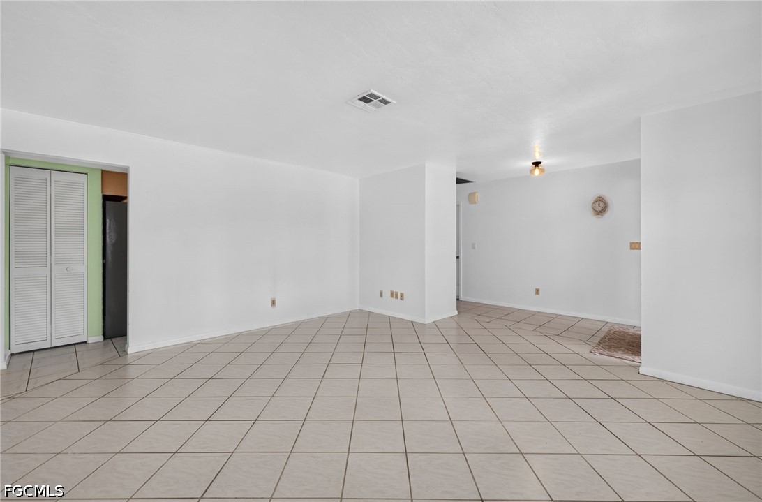 3 Bed Pool Home for Sale in Cape Coral, photo 7