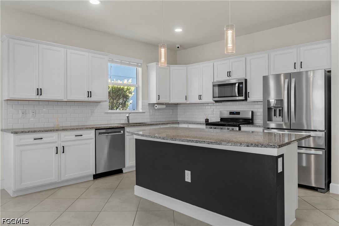 3 Bed Pool Home for Sale in Parkside, photo 7