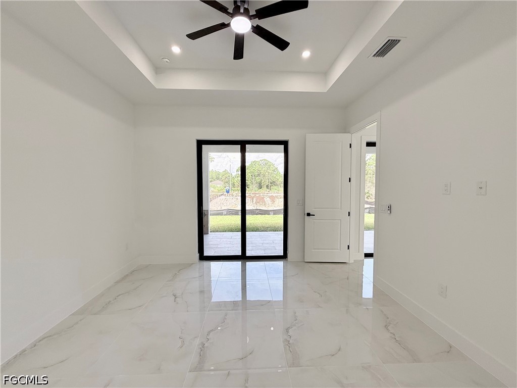 3 Bed SingleFamilyResidence for Sale in Lehigh Acres, photo 7
