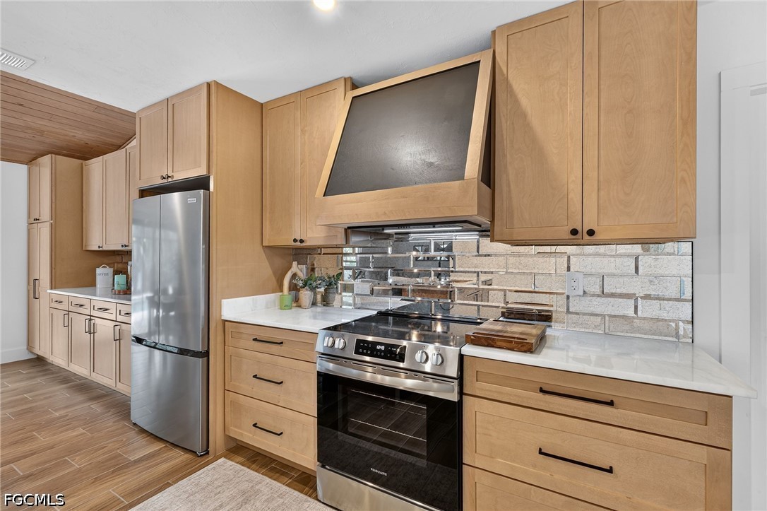 3 Bed Pool Home for Sale in San Carlos Park, photo 7