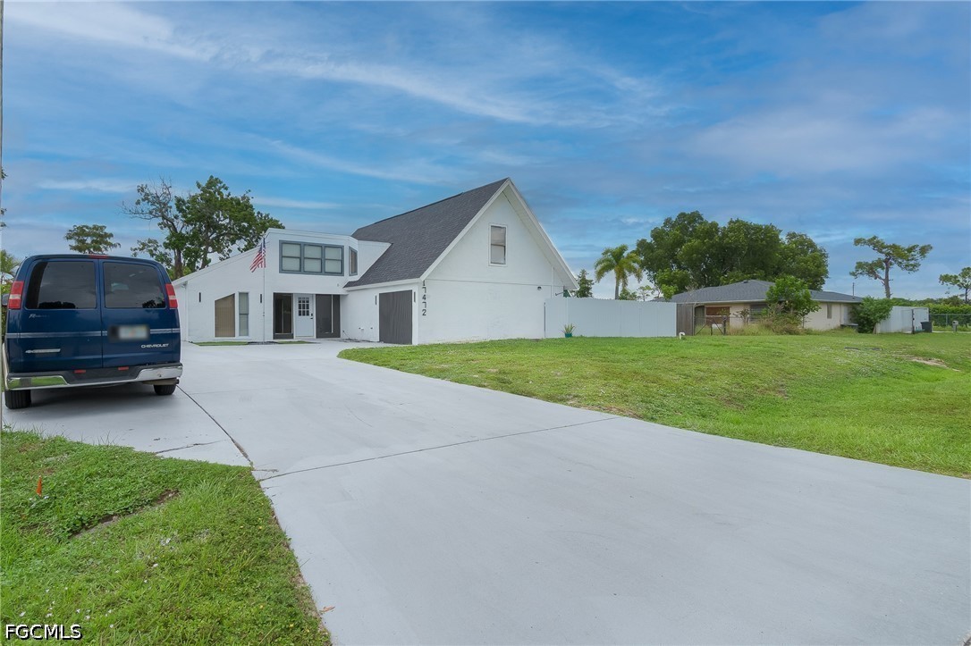 3 Bed Waterfront Home for Sale in Fort Myers, photo 7