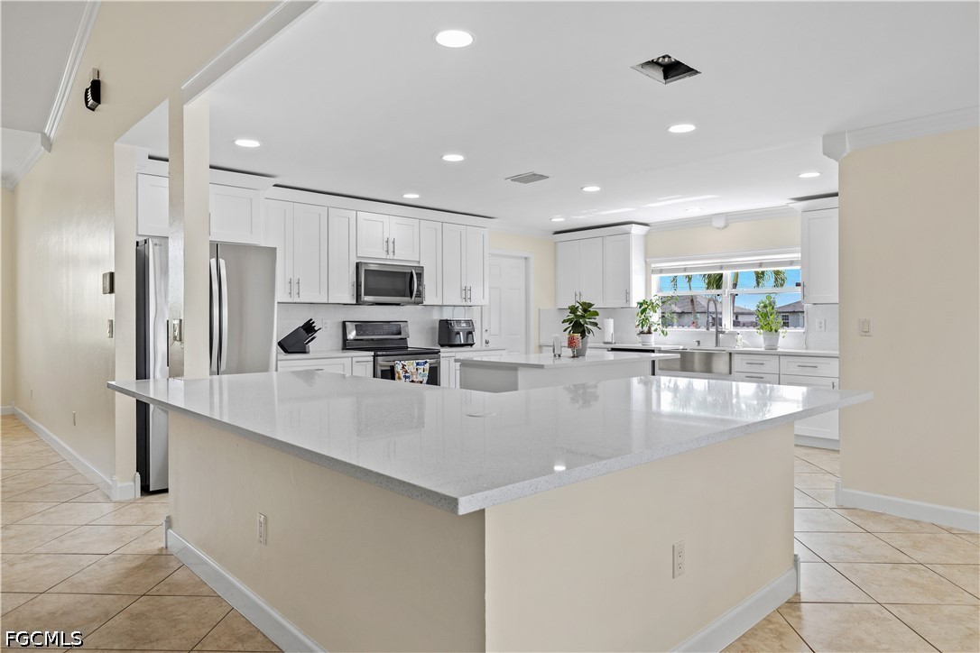 4 Bed Pool Home for Sale in Cape Coral, photo 7