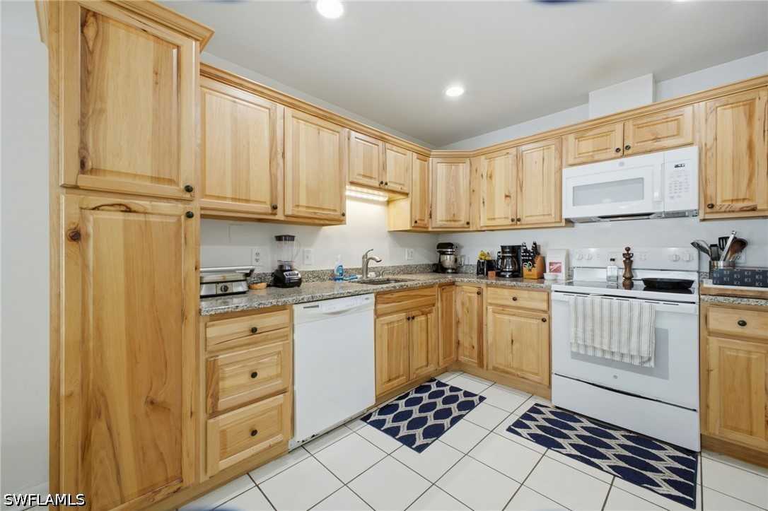 4 Bed Duplex for Sale in Naples Park, photo 7