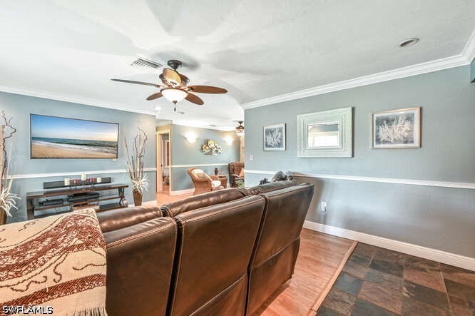 3 Bed Pool Home for Sale in Villa Bonita, photo 7